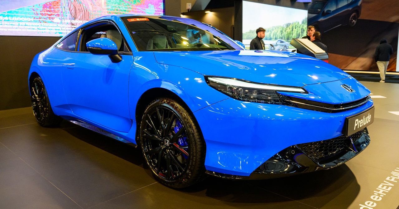 manufacturers-absorb-tariff-costs